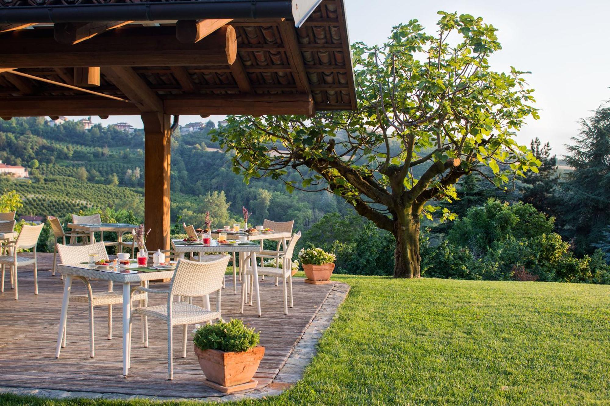 Hotel Relais Montemarino Borgomale Exterior foto