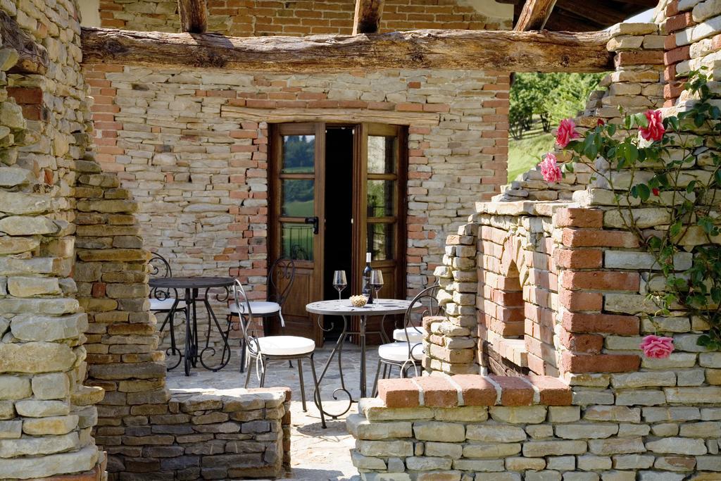 Hotel Relais Montemarino Borgomale Exterior foto